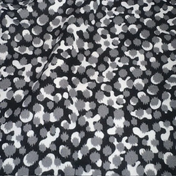 Talbots Knit Dress 3/4 Sleeve Faux‎ Wrap Black Gray White Print Dress Size LP - Picture 6 of 10